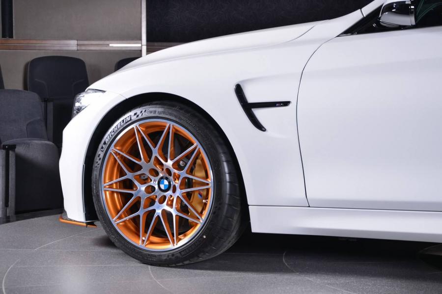 Детали экстерьера BMW M4 GTS by Abu Dhabi Motors 2017 года  (фото 15 из 18)